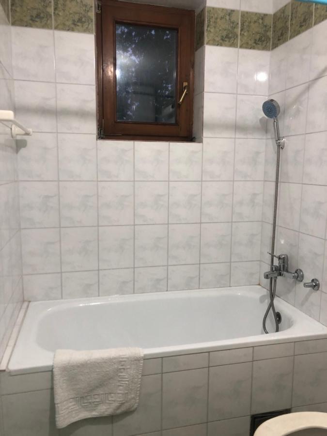 Apartman Djina Vrnjačka Banja Esterno foto